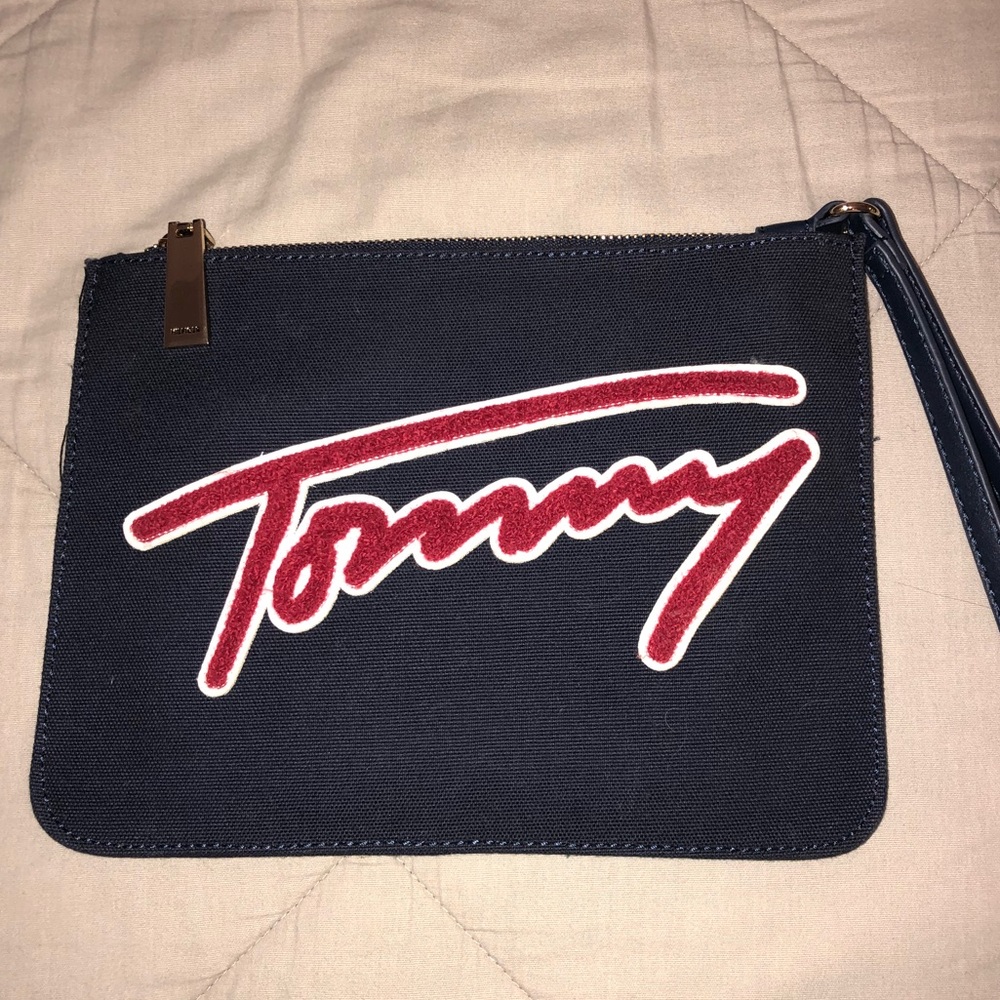 Tommy Hilfiger Clutch